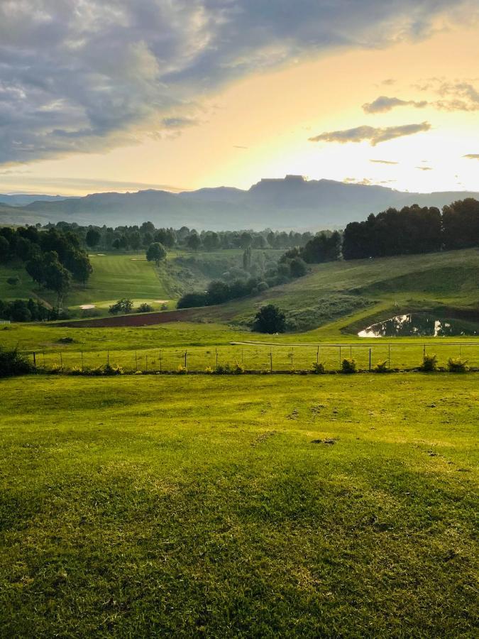 Porterfield Guest House, Champagne Valley ภายนอก รูปภาพ