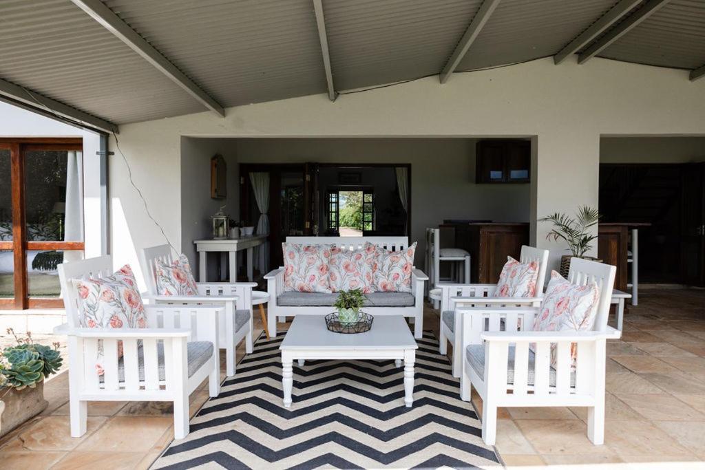 Porterfield Guest House, Champagne Valley ภายนอก รูปภาพ
