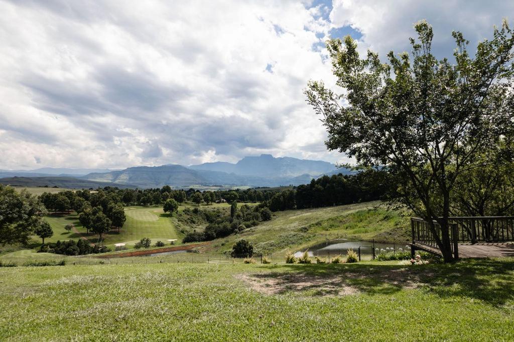 Porterfield Guest House, Champagne Valley ภายนอก รูปภาพ