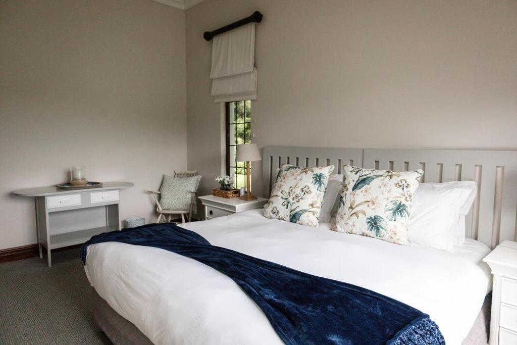 Porterfield Guest House, Champagne Valley ภายนอก รูปภาพ